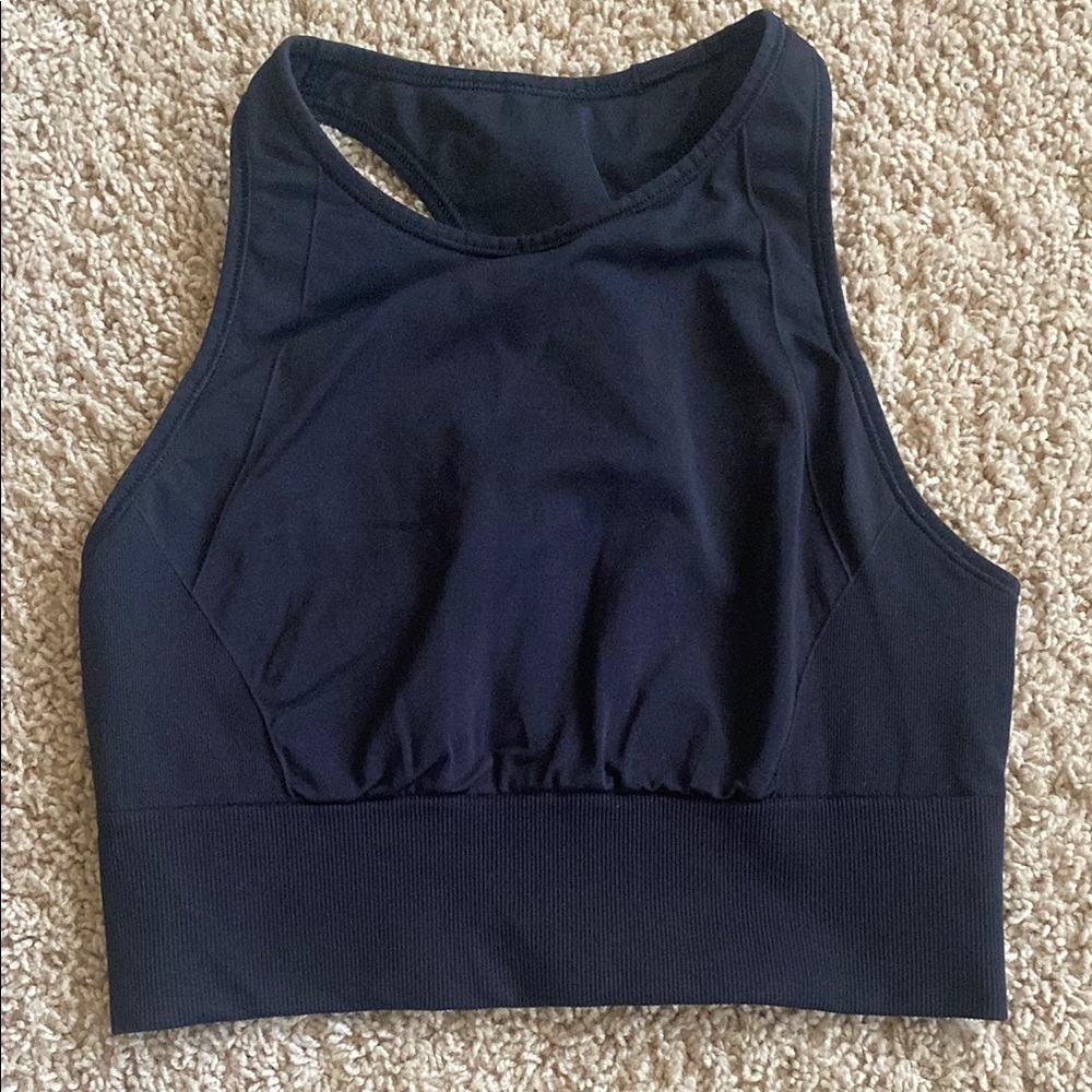 Lululemon high neck sports bra size 6